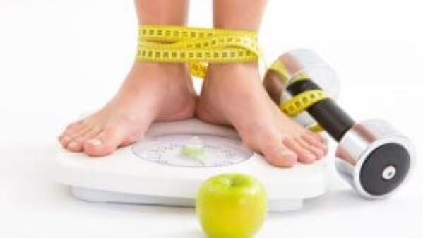 Para evitar o desenvolvemento de varices, cómpre loitar contra o exceso de peso e comer ben.